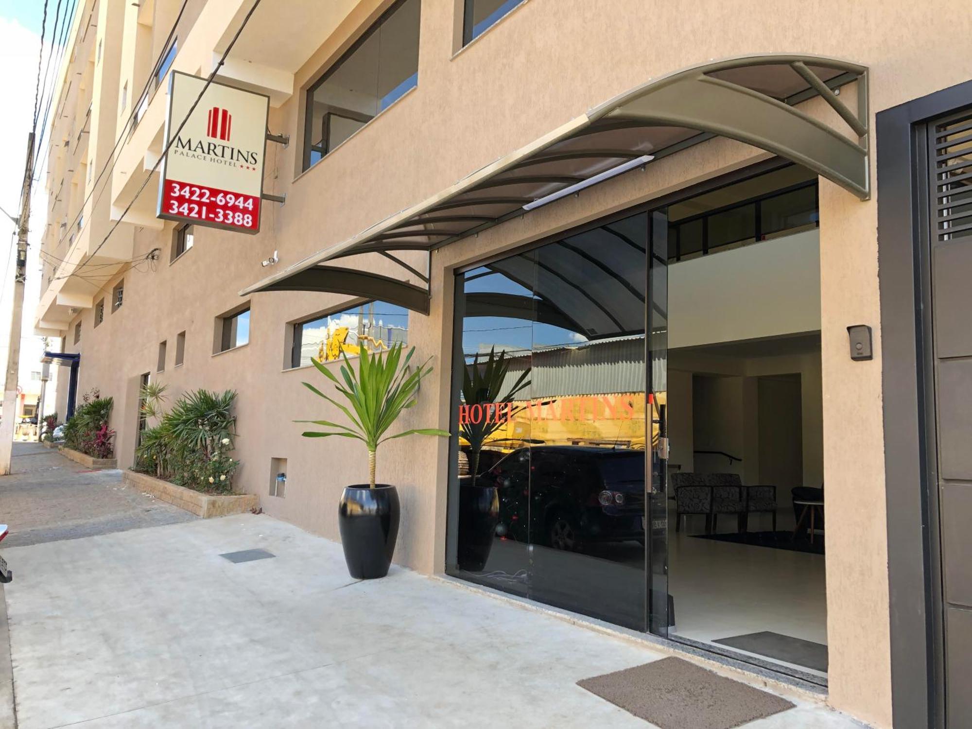 Hotel Martins Pouso Alegre Bagian luar foto